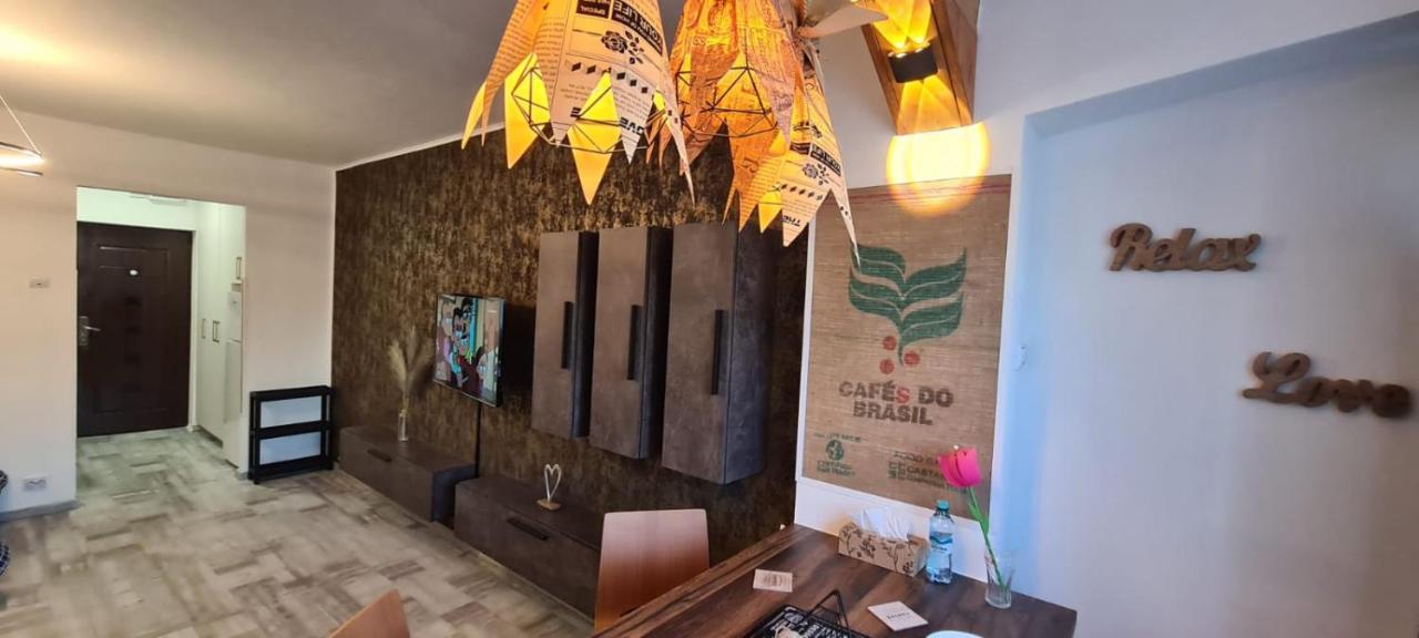 Tiki'S Bar Studio Bucureşti Ngoại thất bức ảnh