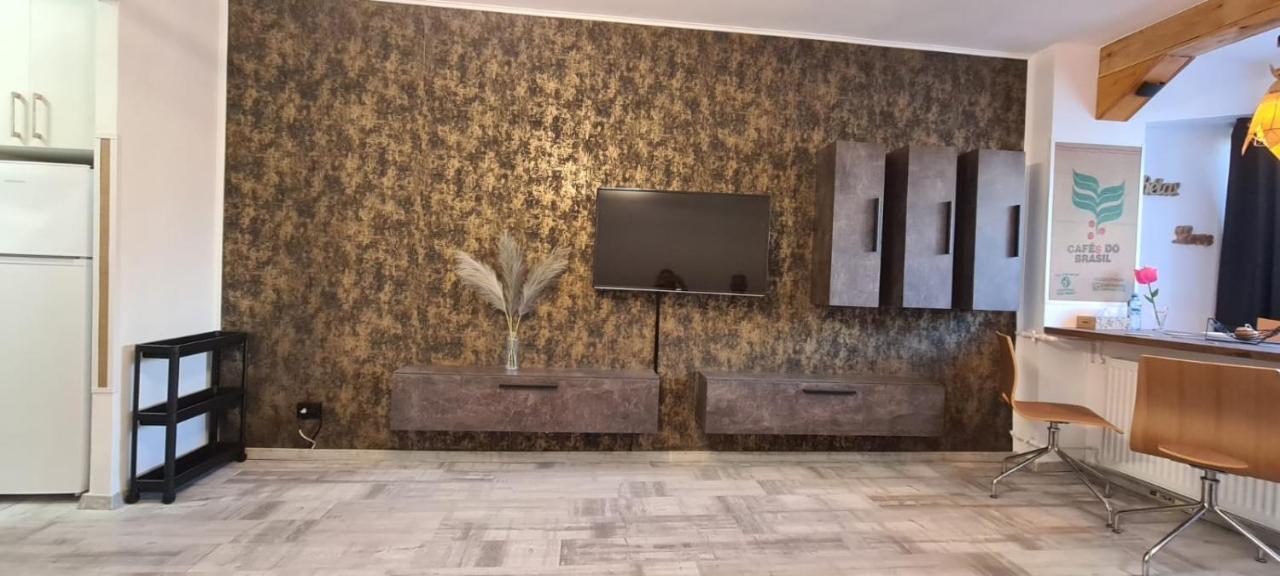 Tiki'S Bar Studio Bucureşti Ngoại thất bức ảnh