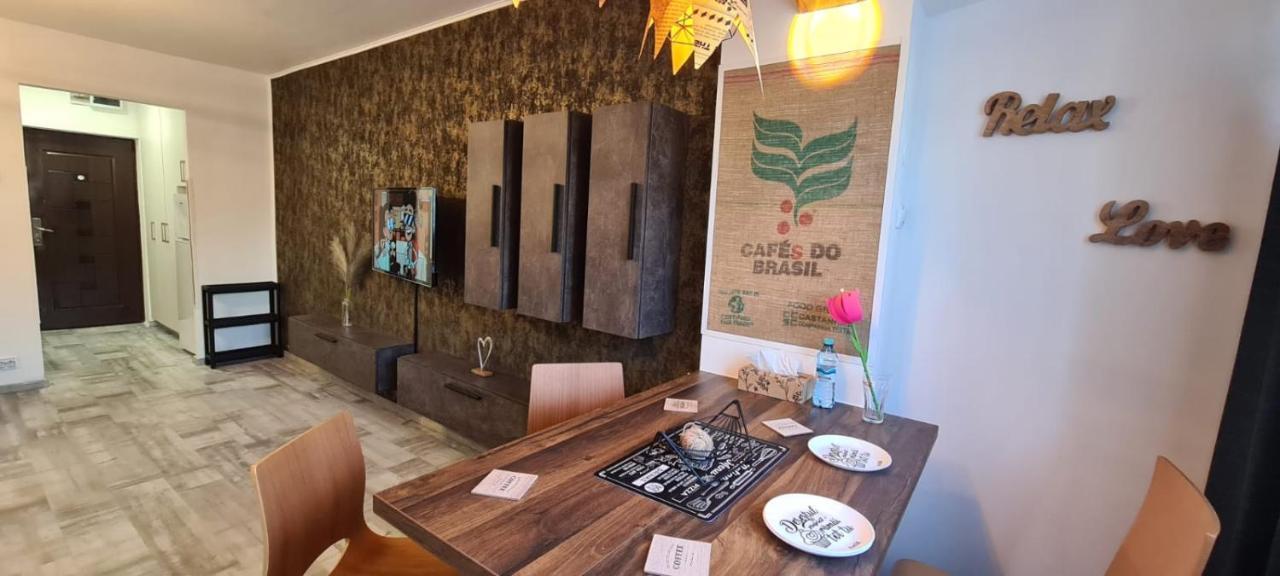 Tiki'S Bar Studio Bucureşti Ngoại thất bức ảnh