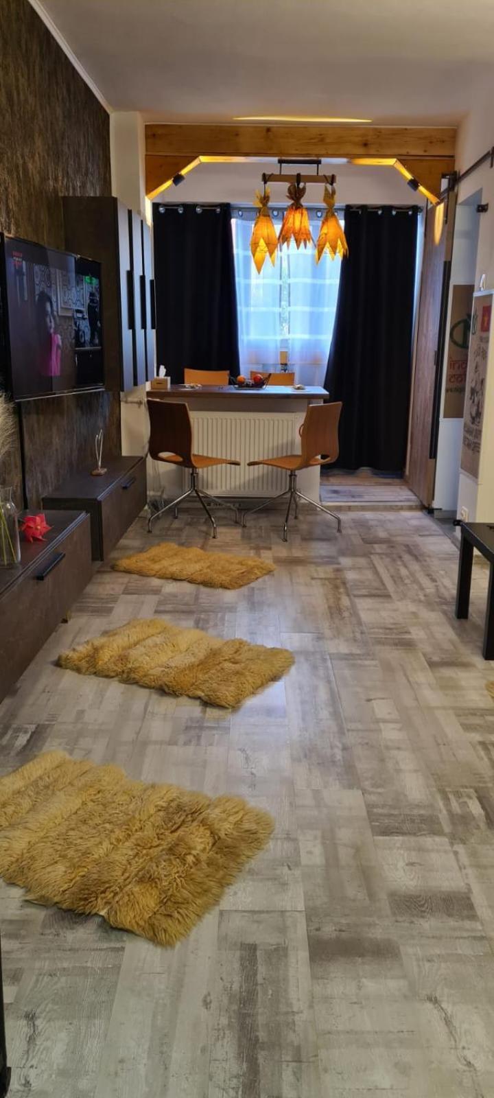 Tiki'S Bar Studio Bucureşti Ngoại thất bức ảnh