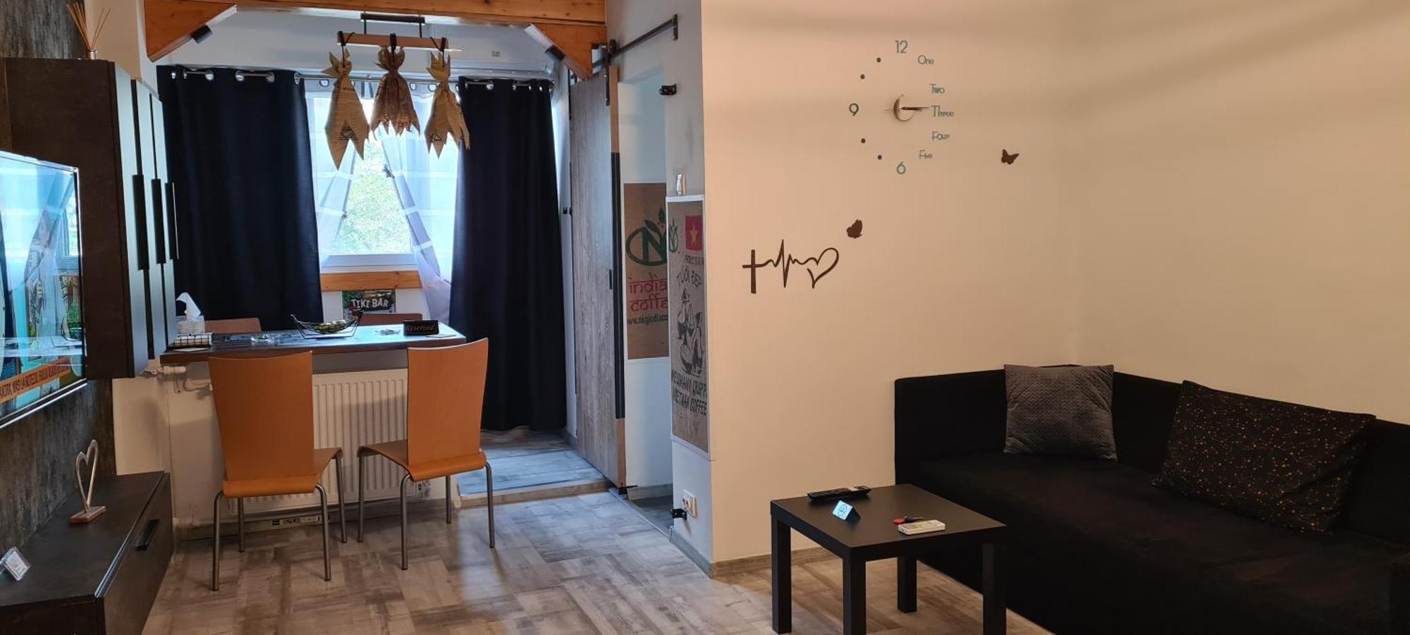 Tiki'S Bar Studio Bucureşti Ngoại thất bức ảnh
